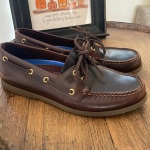 SPERRY Top-Sider non-marking boat shoes.